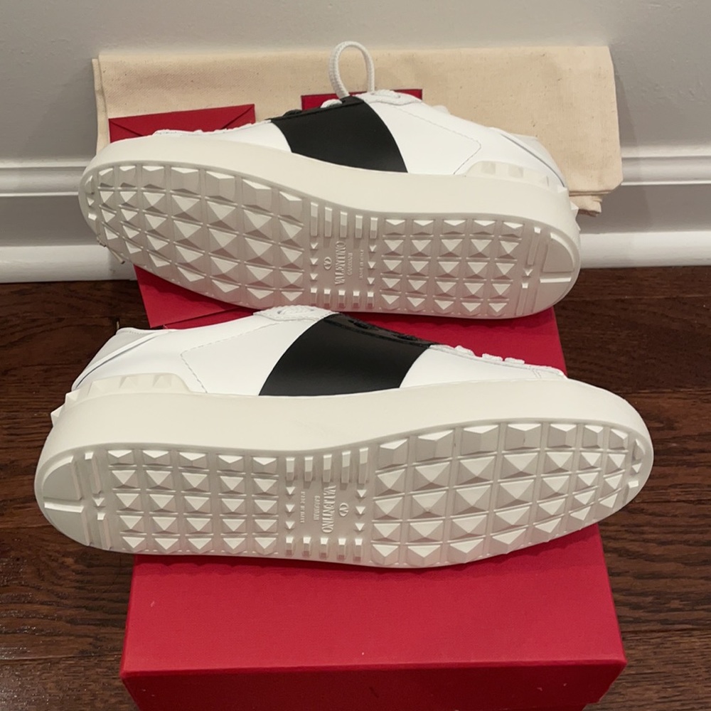 Valentino Rockstud Black and White Sneakers-BNIB - Picture 7 of 10